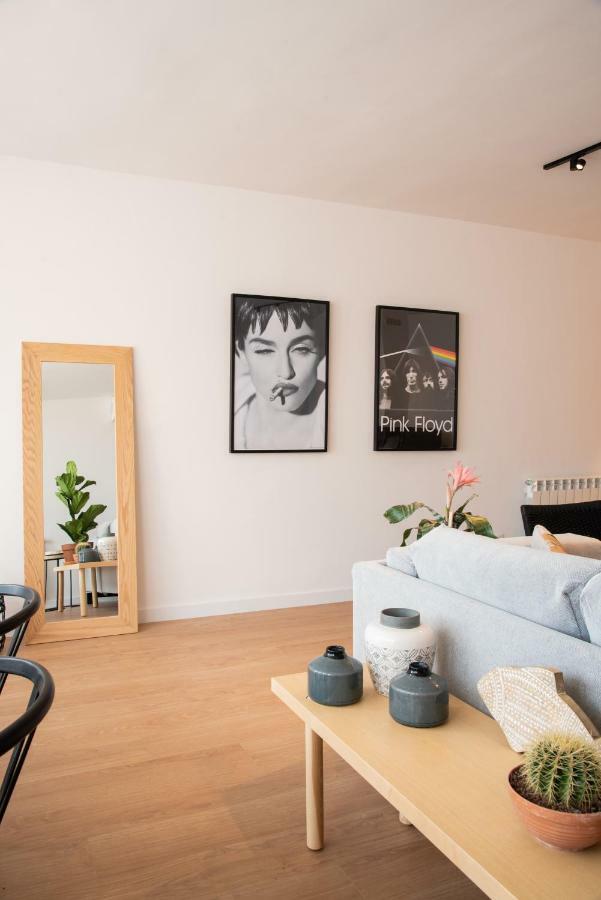 Petit Luxe L'Atic Apartment Terrassa Bagian luar foto