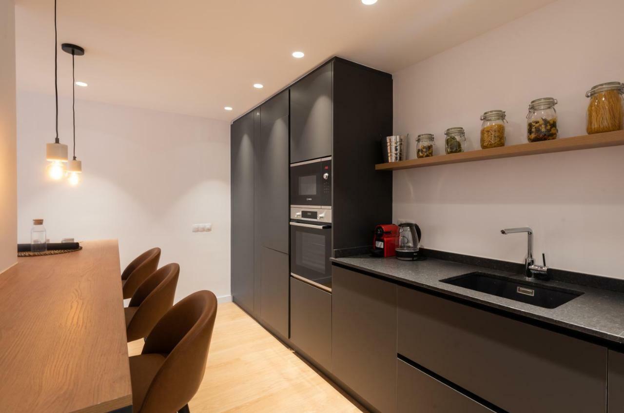Petit Luxe L'Atic Apartment Terrassa Bagian luar foto