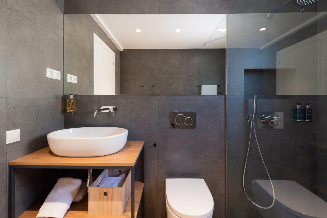 Petit Luxe L'Atic Apartment Terrassa Bagian luar foto
