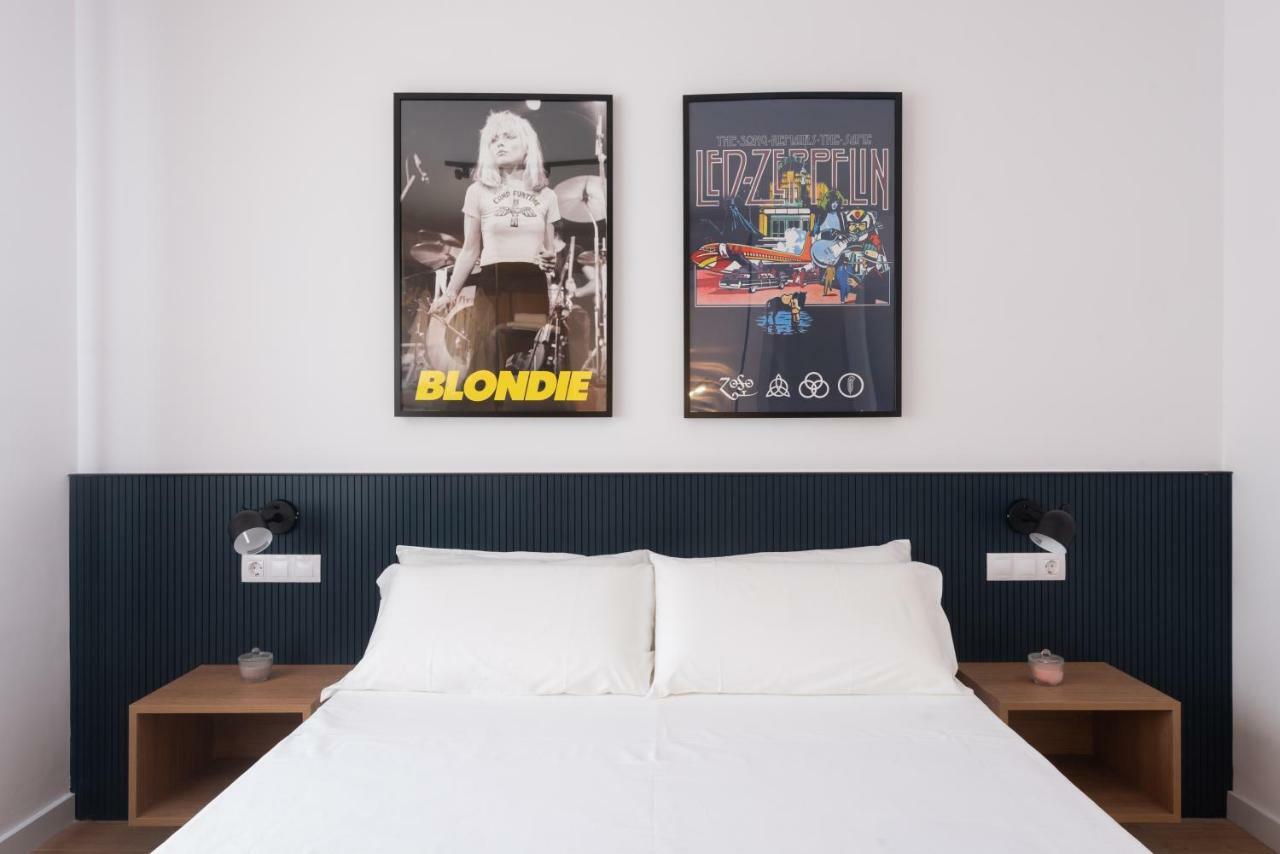 Petit Luxe L'Atic Apartment Terrassa Bagian luar foto