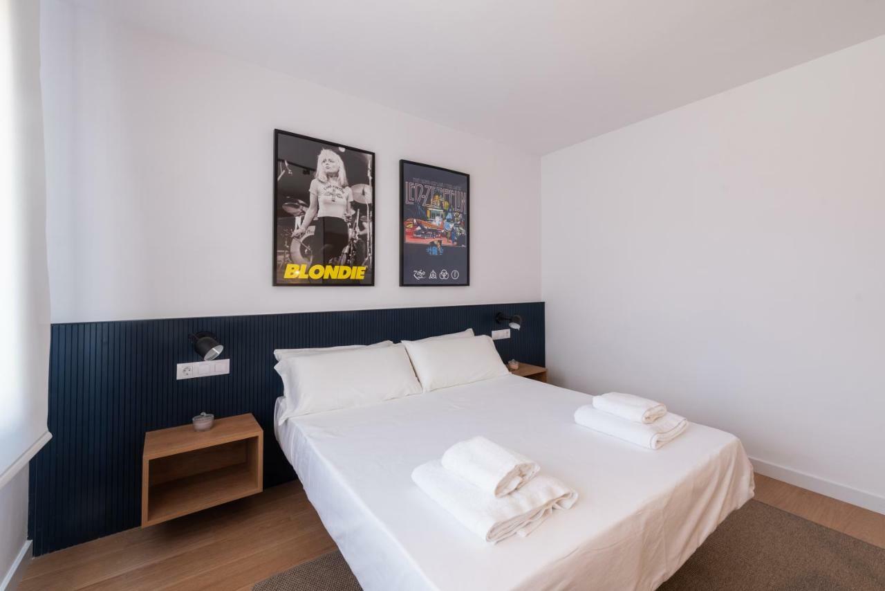 Petit Luxe L'Atic Apartment Terrassa Bagian luar foto